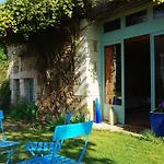 בית נופש Domaine De La Maison D'aum Bourrou