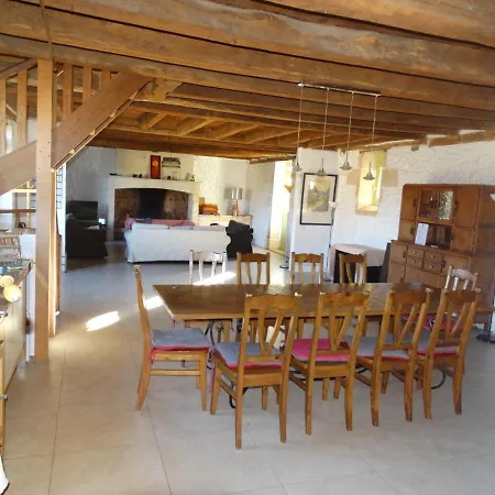 Domaine De La Maison D'aum 펜션